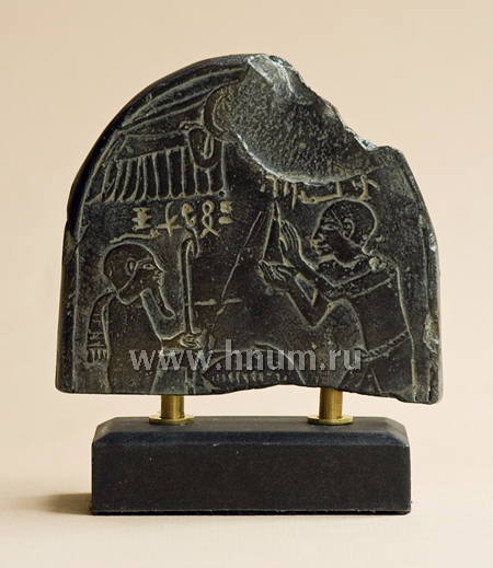 ЖРЕЦ ПЕРЕД ПТАХОМ (декоративная гипсовая скульптура, коллекция: Скульптура Древнего Египта)