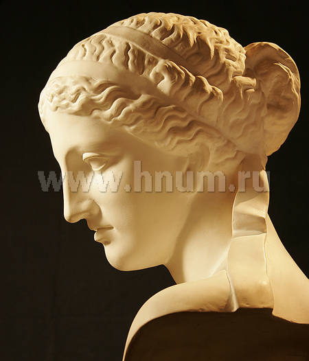 Интерьерная скульптура Венера Афродита из Арля Праксителя
