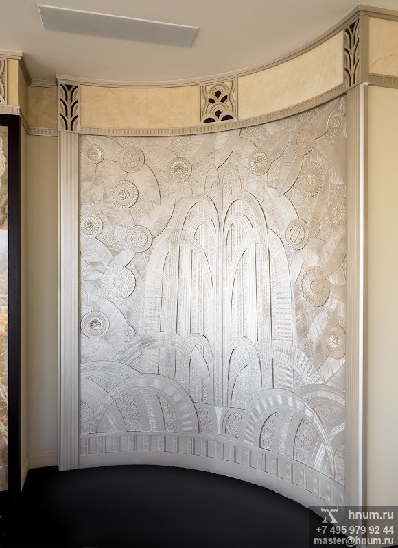 Декоративное рельефное панно Фонтан в стиле ар-деко в интерьере гостиной - рельефные панно на заказ - художественная мастерская БМ ХНУМ