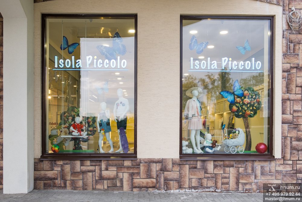        Isola Piccolo -   - - 