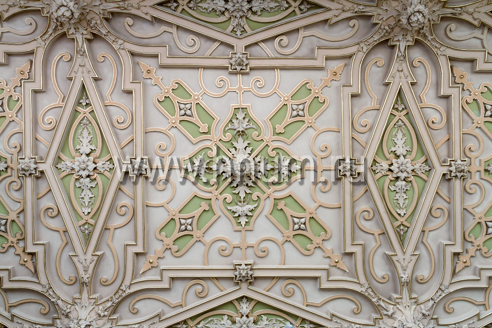 Реставрация лепного декора на потолке в историческом интерьере в Санкт-Петербурге - лепной декор после реставрации Реставрация лепного декора на потолке в историческом интерьере в Санкт-Петербурге - лепной декор после реставрации