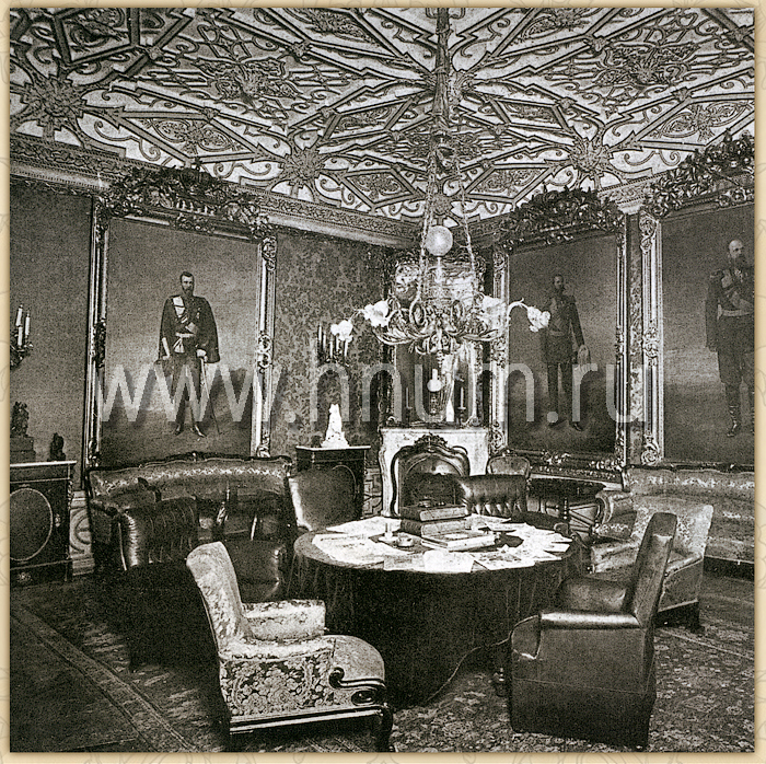 Реставрация лепного декора на потолке в историческом интерьере в Санкт-Петербурге - фотография оригинального интерьера 1914 г. Реставрация лепного декора на потолке в историческом интерьере в Санкт-Петербурге - фотография оригинального интерьера 1914 г.